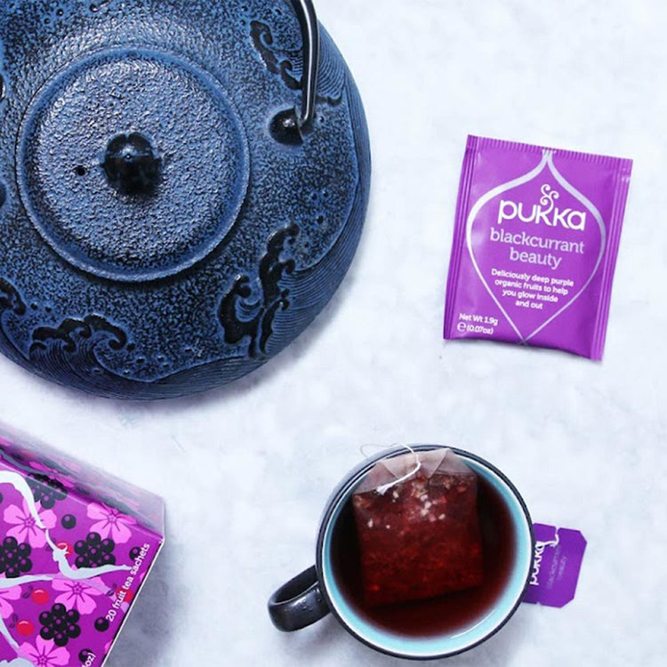 Pukka Herbal Organic Teas Tea Sachets - Blackcurrant Beauty (40 Sachets)